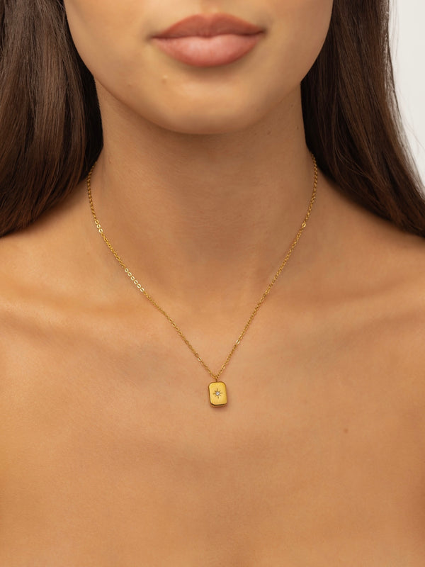 18k Gold Pendant Necklace