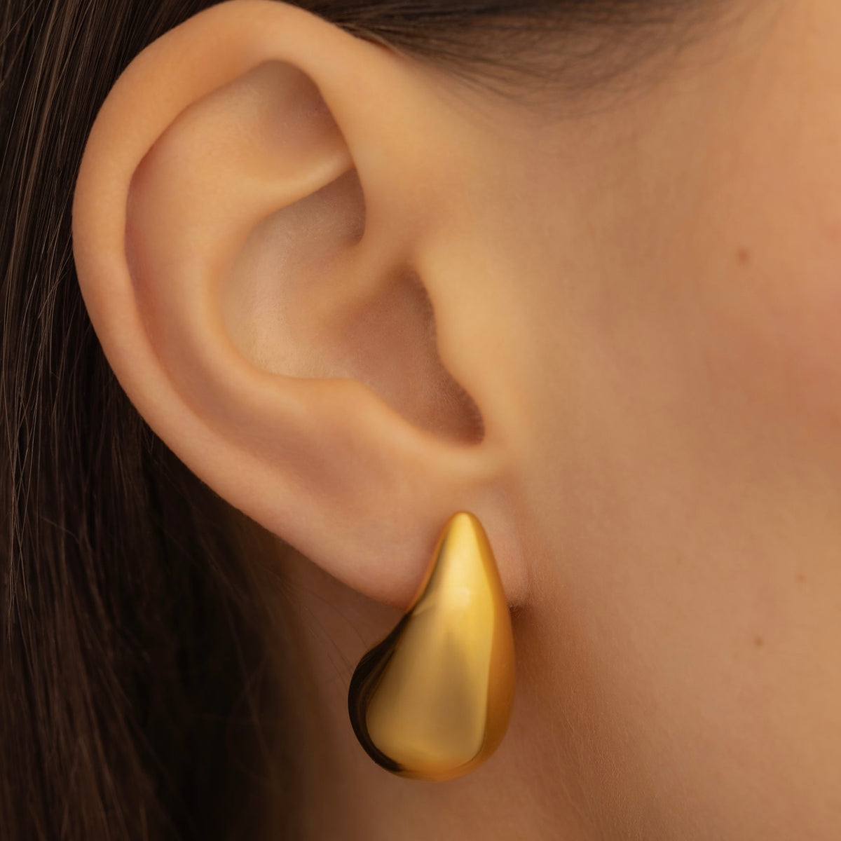 アクセサリー Me&Ro 10K Gold Teardrop Om Stud Earrings Teardrop Stud Earrings– Arabella Cleo