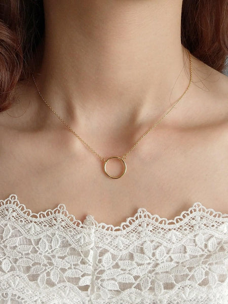 Circle Pendant Necklace - Arabella Cleo