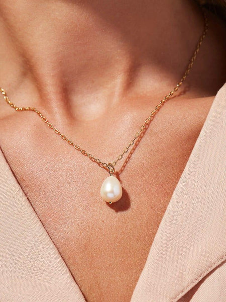 Freshwater Pearl Pendant Necklace - Arabella Cleo