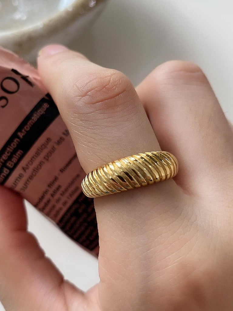 Ribbed Ring - Arabella Cleo